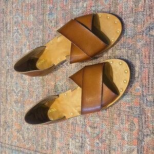 Slip on Criss Cross Sandal